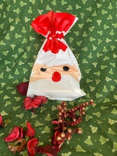 Santa sack with 2 bags of 6 Festive Fragrance Wax Melts and a festive snapbar